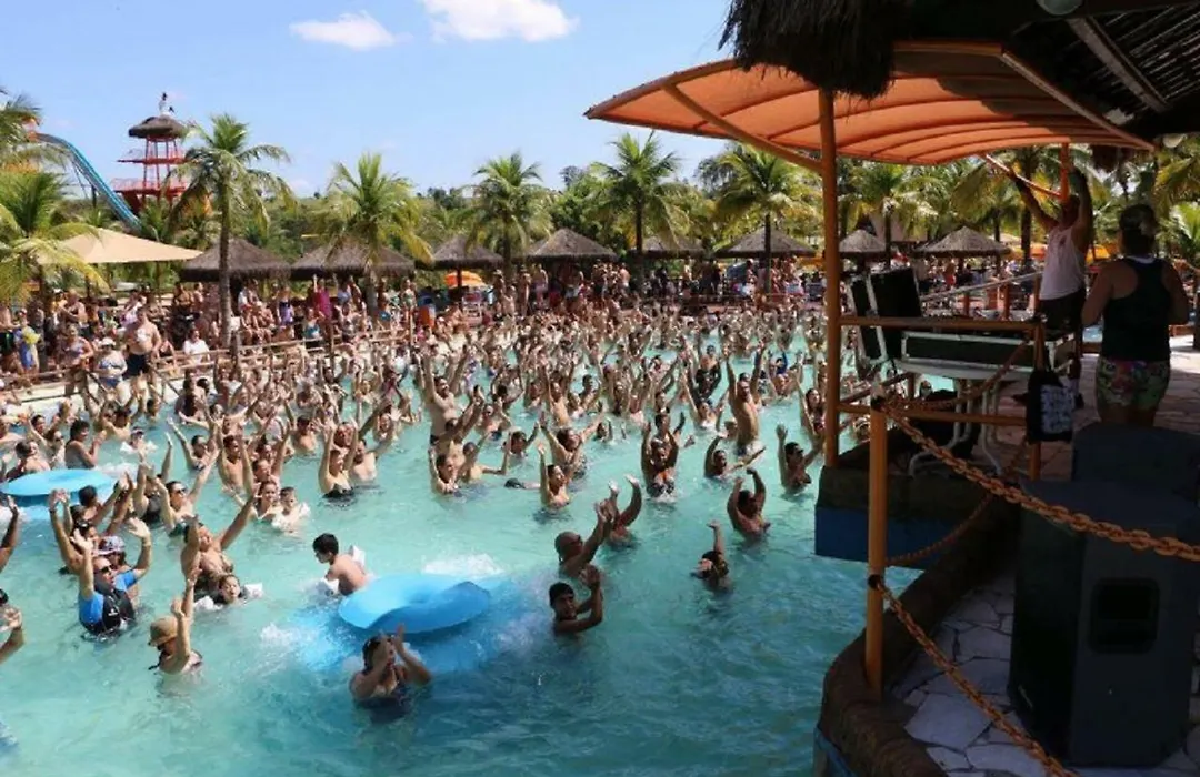OPR - Resort em Olimpia Frente Piscina-1